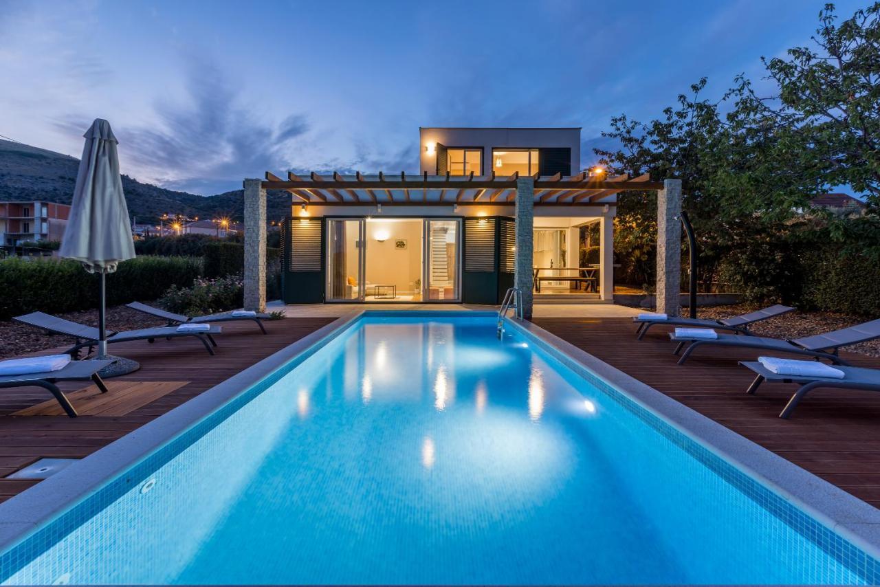 Villa Трогир Екстериор снимка