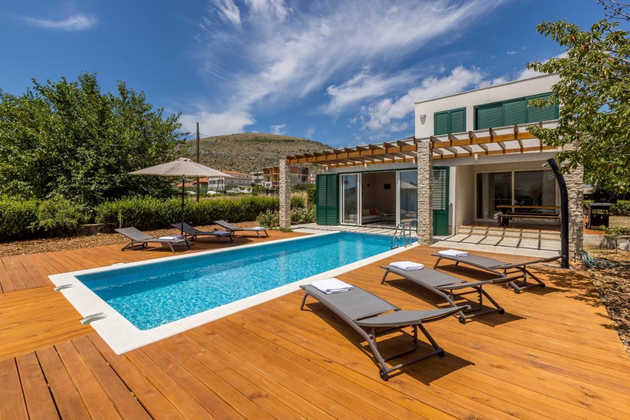 Villa Трогир Екстериор снимка